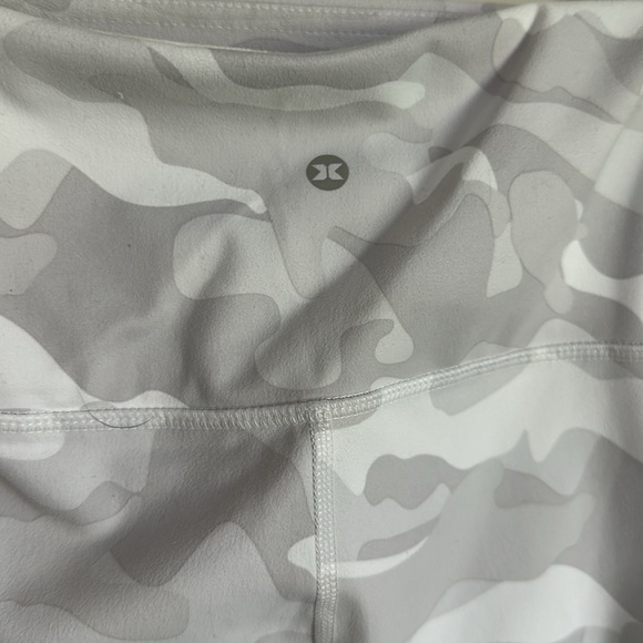 EUC RBX CAPRI LEGGINGS white camo large - Picture 4 of 6